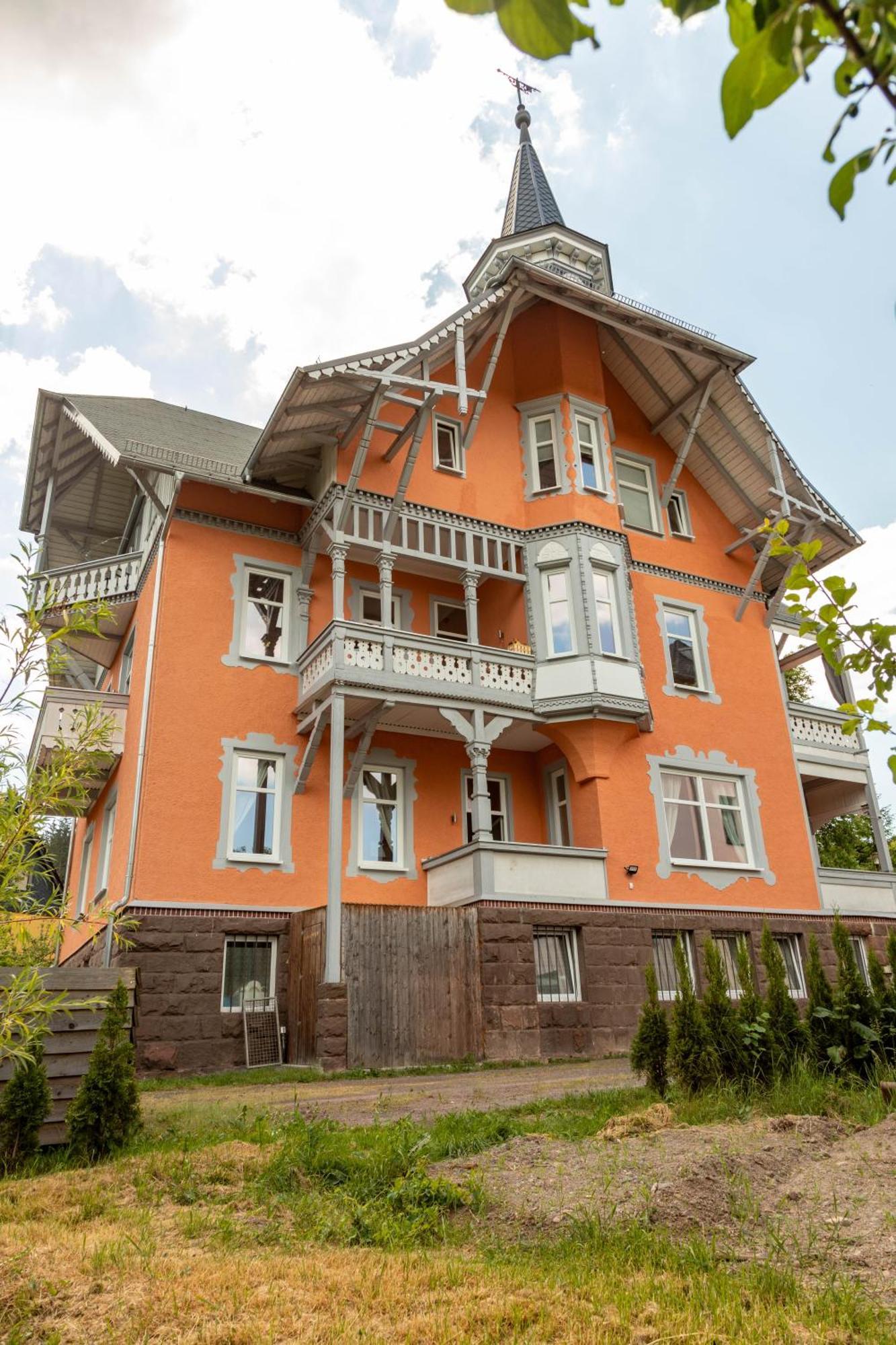 Moderne In Alter * Georgenthal (Thuringia)